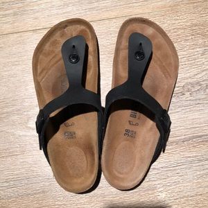 NWOT Gizeh Birkenstock Sandals